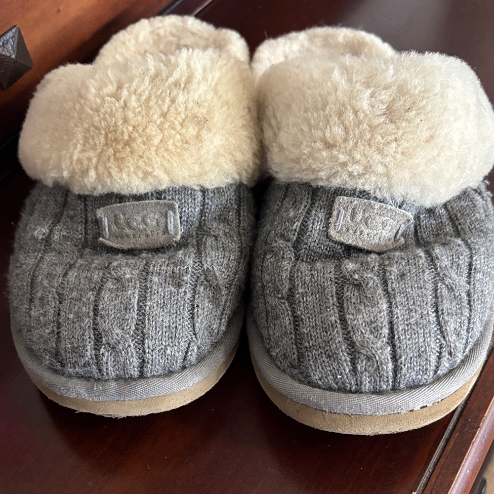 UGG Gray and Cream Knit Slippers